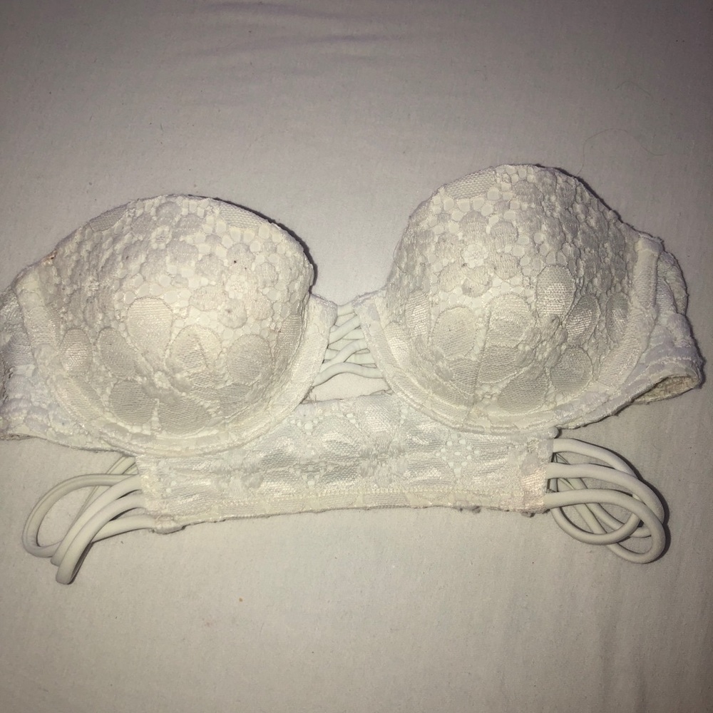 Victoria’s Secret White Daisy Bikini Top